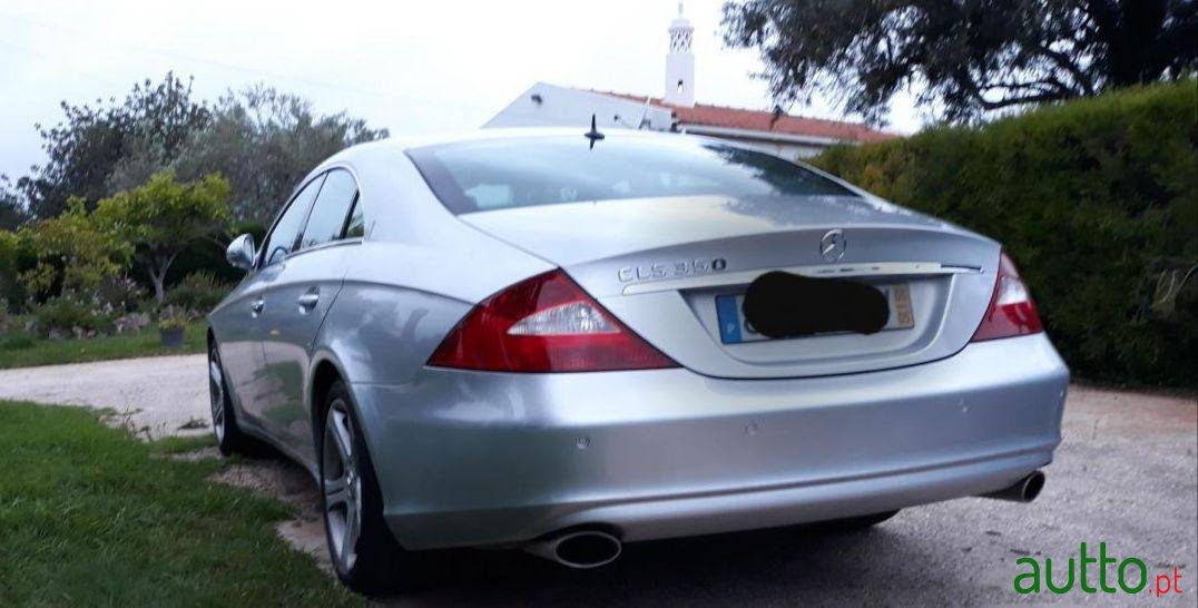 2005' Mercedes-Benz Cls-350 photo #2