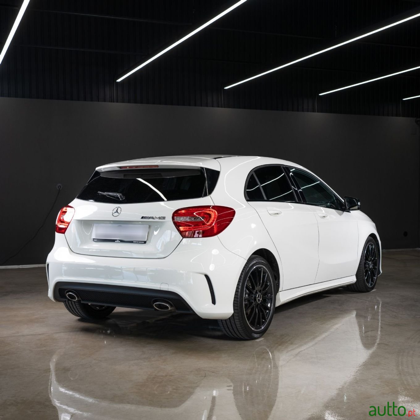 2012' Mercedes-Benz A-180 photo #3