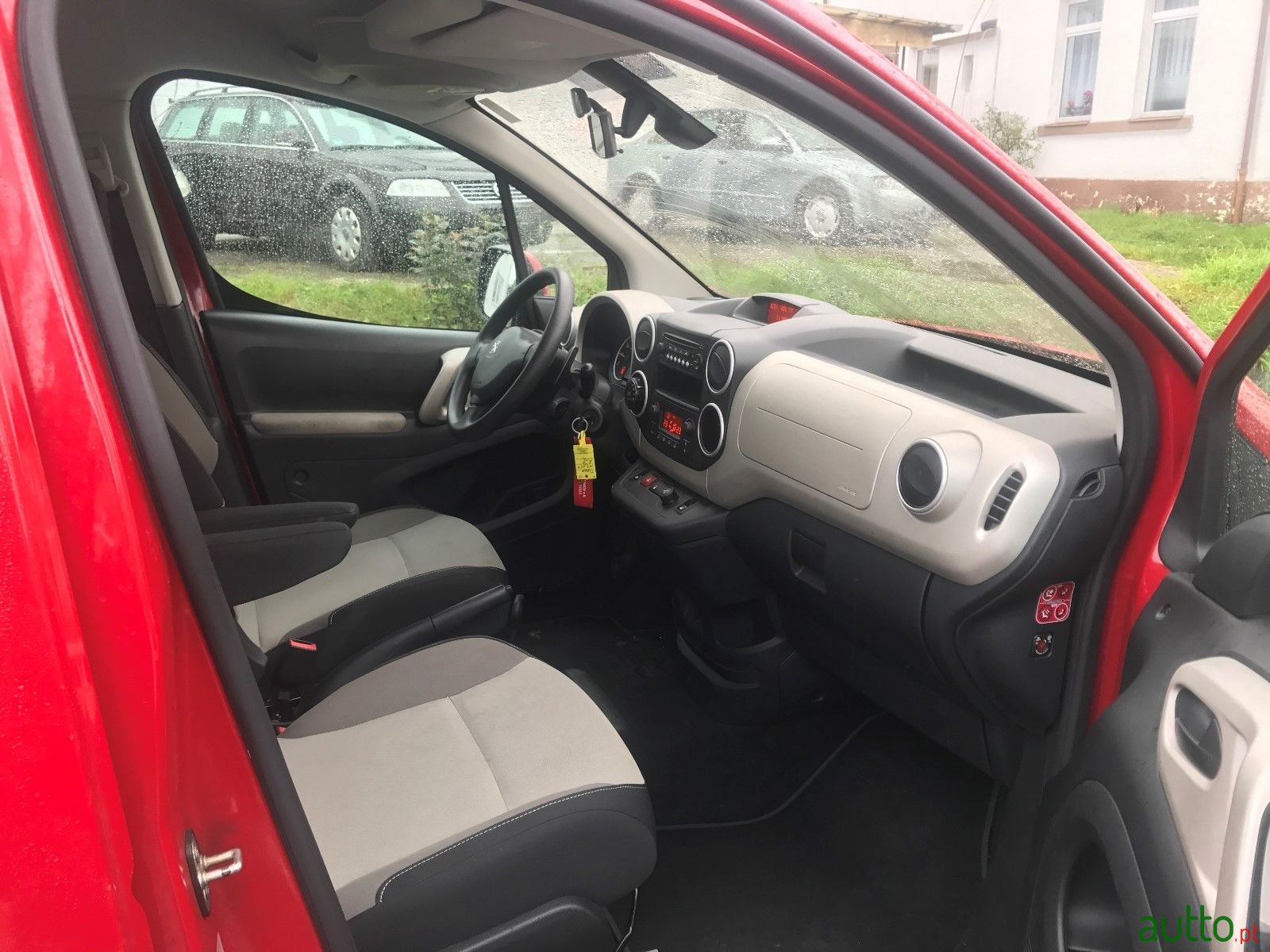 2013' Peugeot photo #5