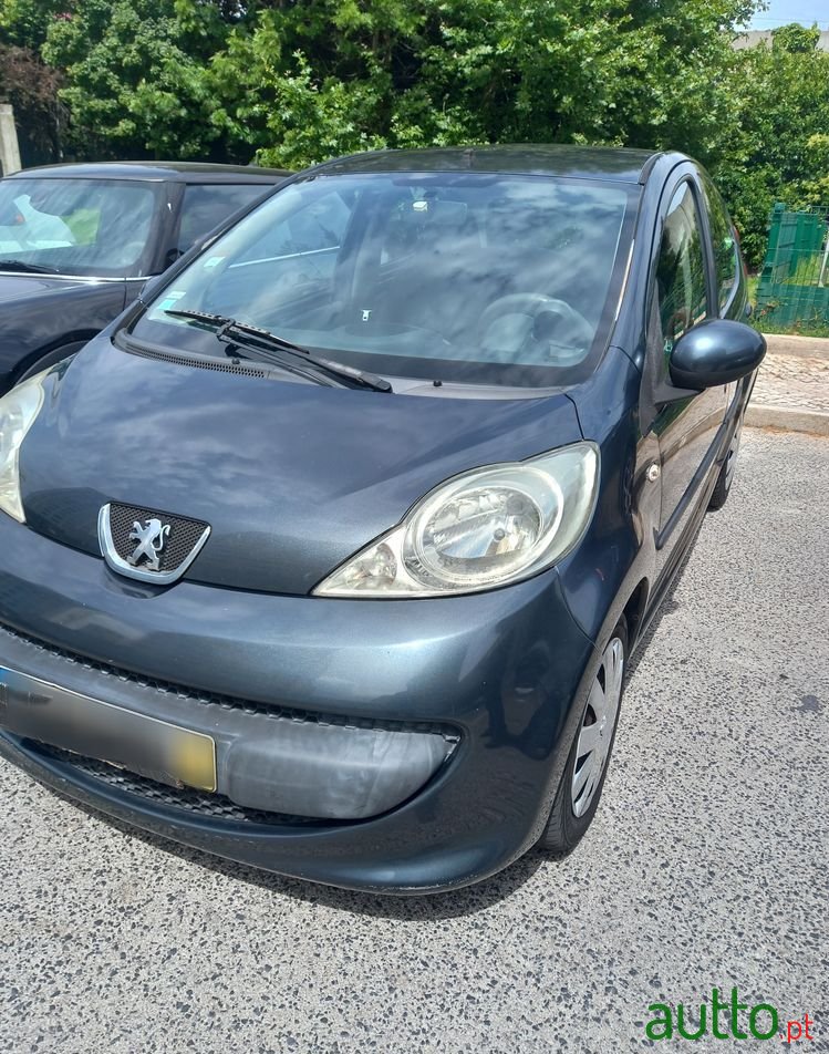 2006' Peugeot 107 photo #1