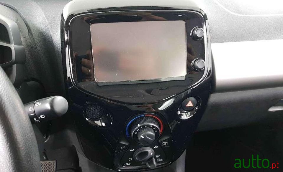 2017' Citroen C1 photo #4