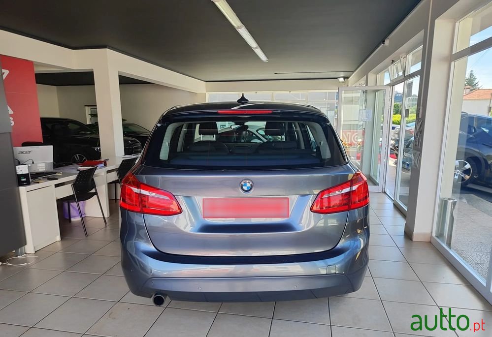 2015' BMW 218 Active Tourer photo #6