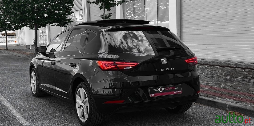 2019' SEAT Leon photo #5