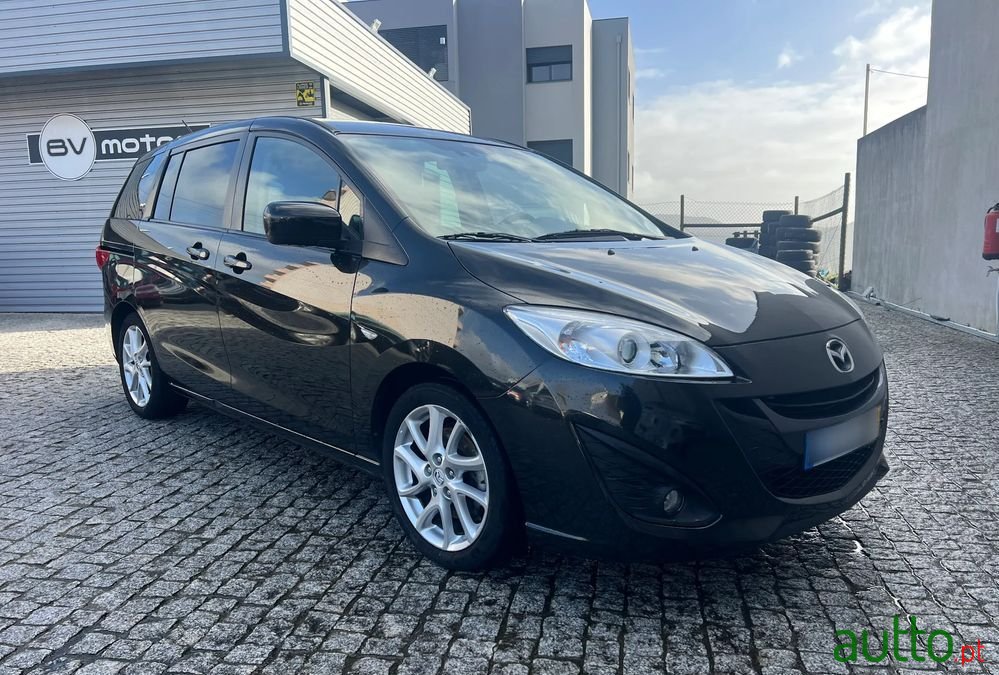 2011' Mazda 5 photo #2
