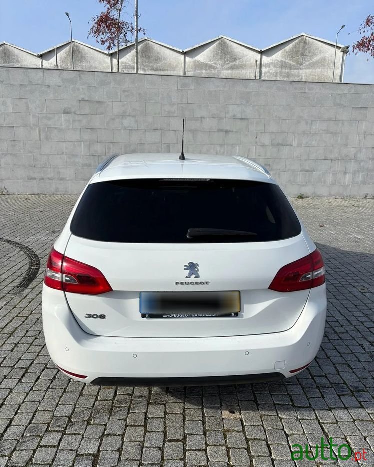 2019' Peugeot 308 Sw photo #2