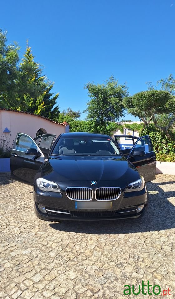 2012' BMW 520 D Auto 123G photo #3