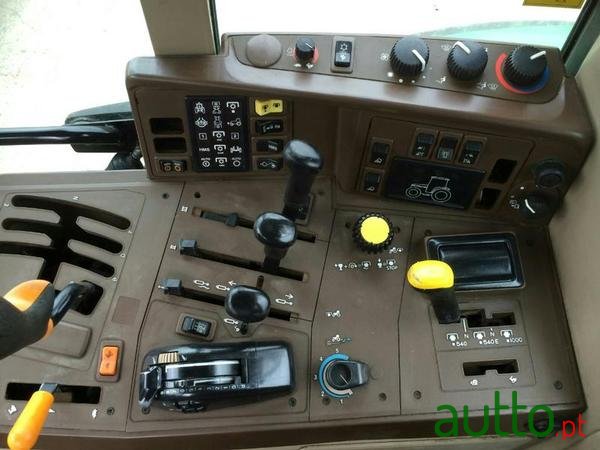 2003' John Deere 6420S photo #7