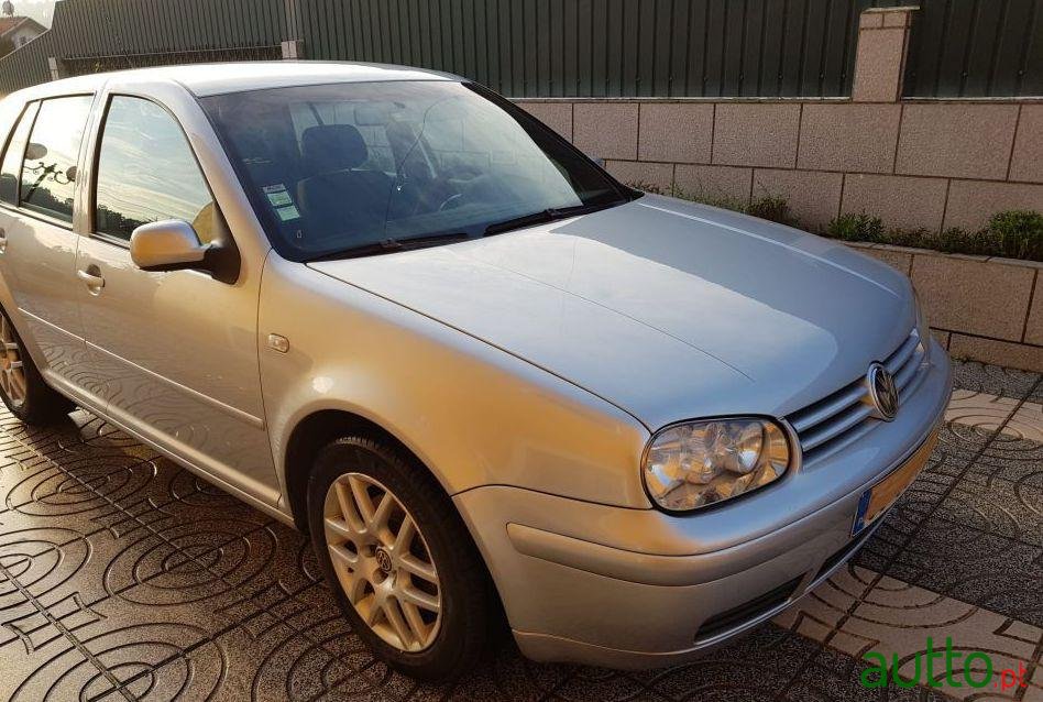 2003' Volkswagen Golf photo #3