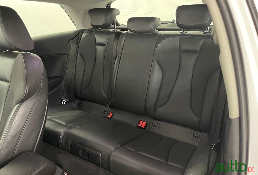 2014' Audi A3 1.6 Tdi Sport photo #4