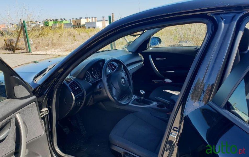 2009' BMW 118 photo #2