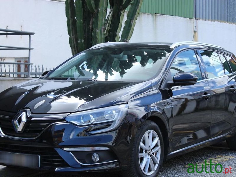 2018' Renault Megane Sport Tourer photo #6