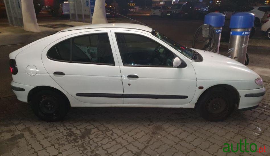1998' Renault Megane photo #2