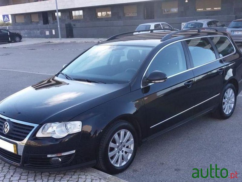 2007' Volkswagen Passat Variant photo #2