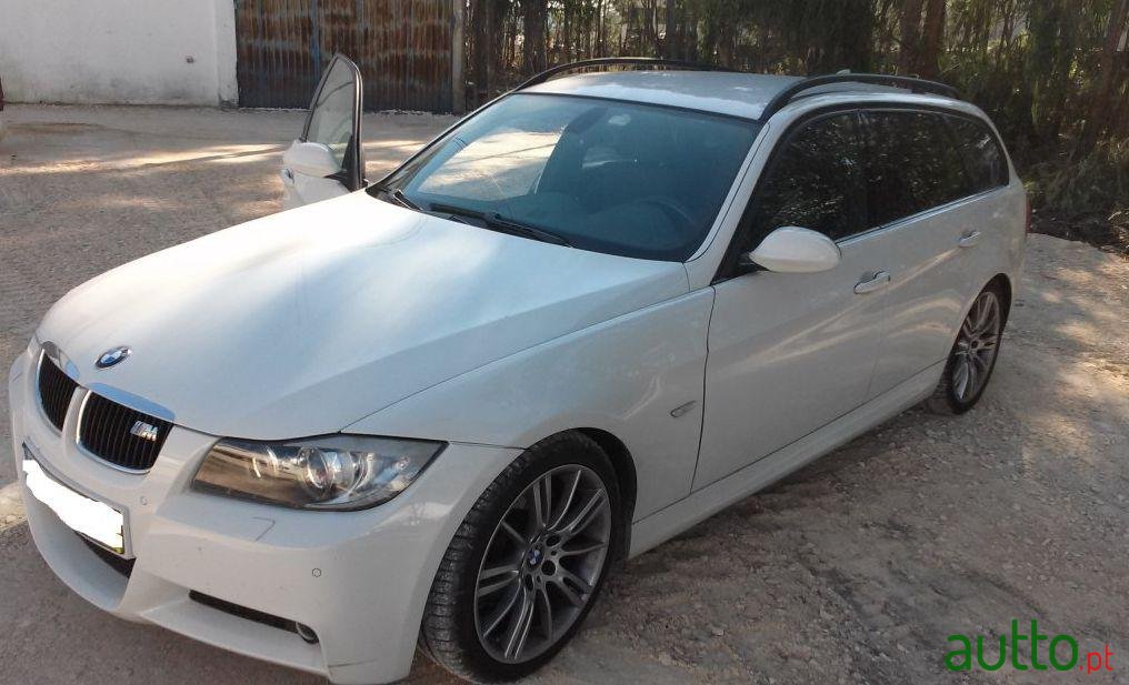 2008' BMW 320 D Touring photo #1