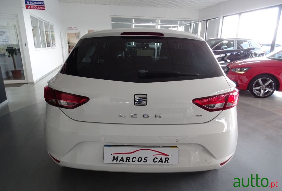 2013' SEAT Leon photo #4