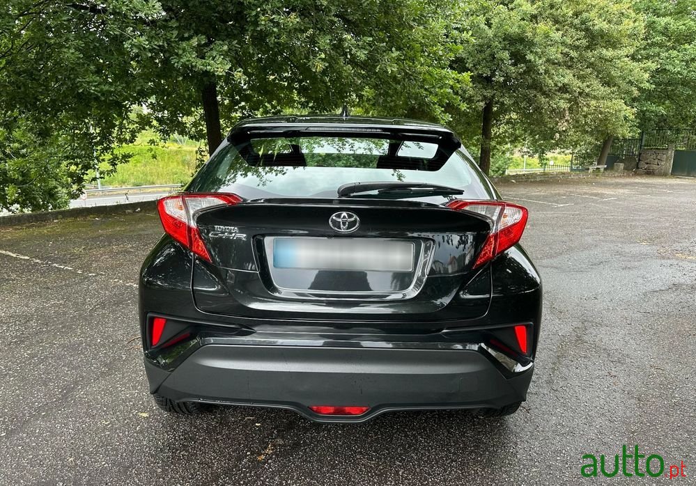 2017' Toyota C-HR 1.2T Comfort photo #6