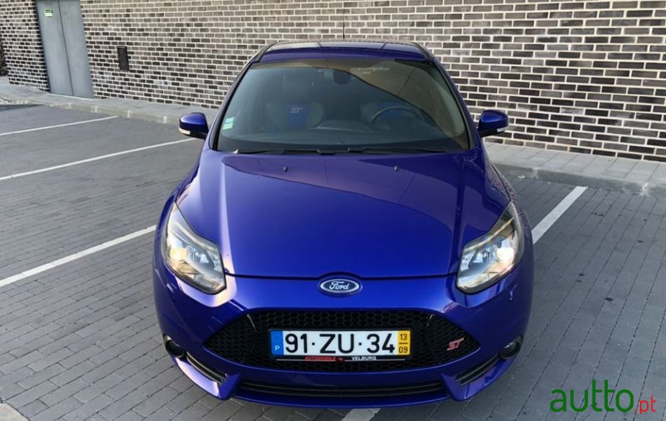 2013' Ford Focus photo #2