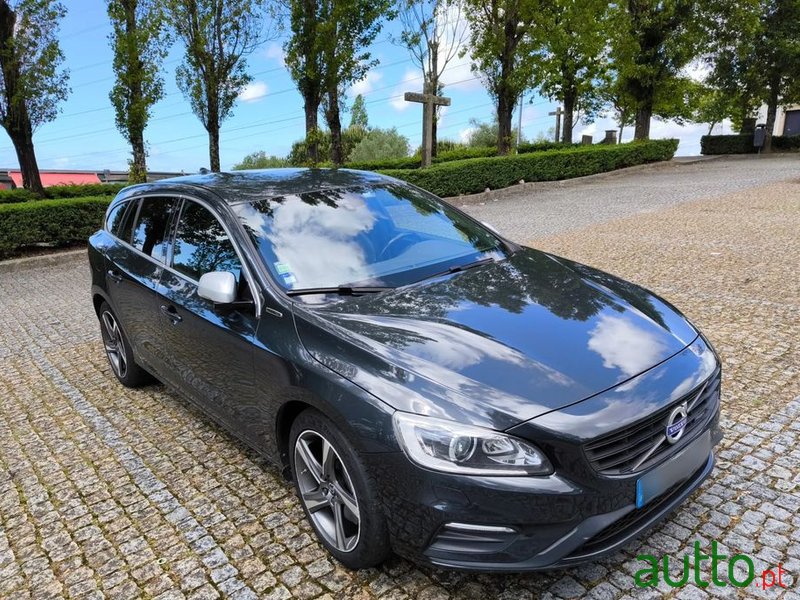 2015' Volvo V60 photo #5