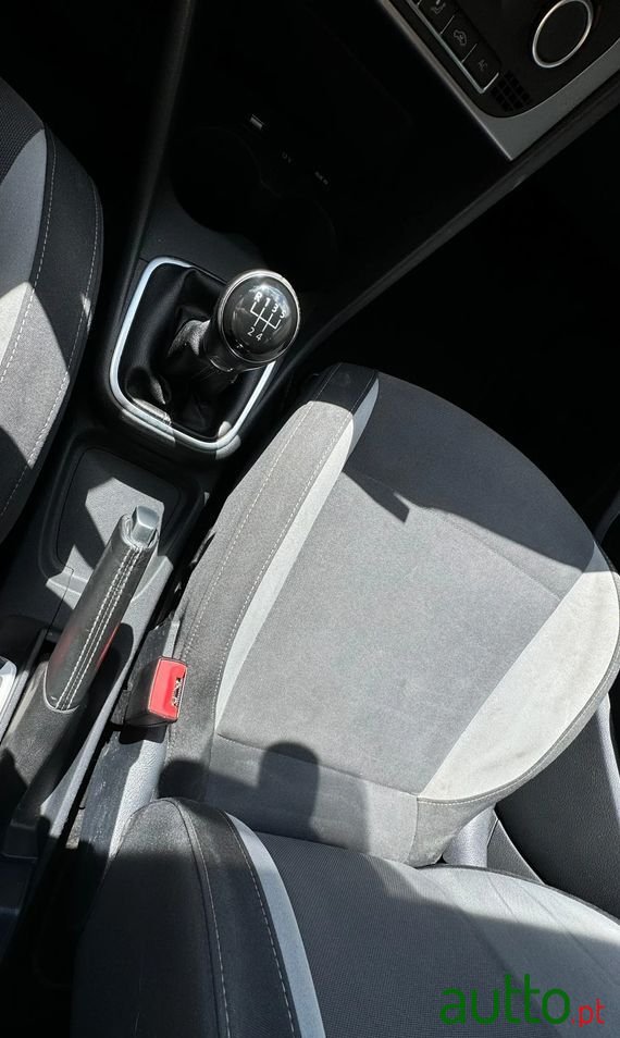 2013' Volkswagen Polo 1.2 Tdi Life photo #6