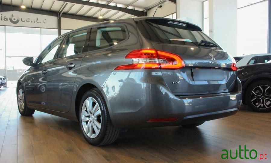 2018' Peugeot 308 Sw photo #5