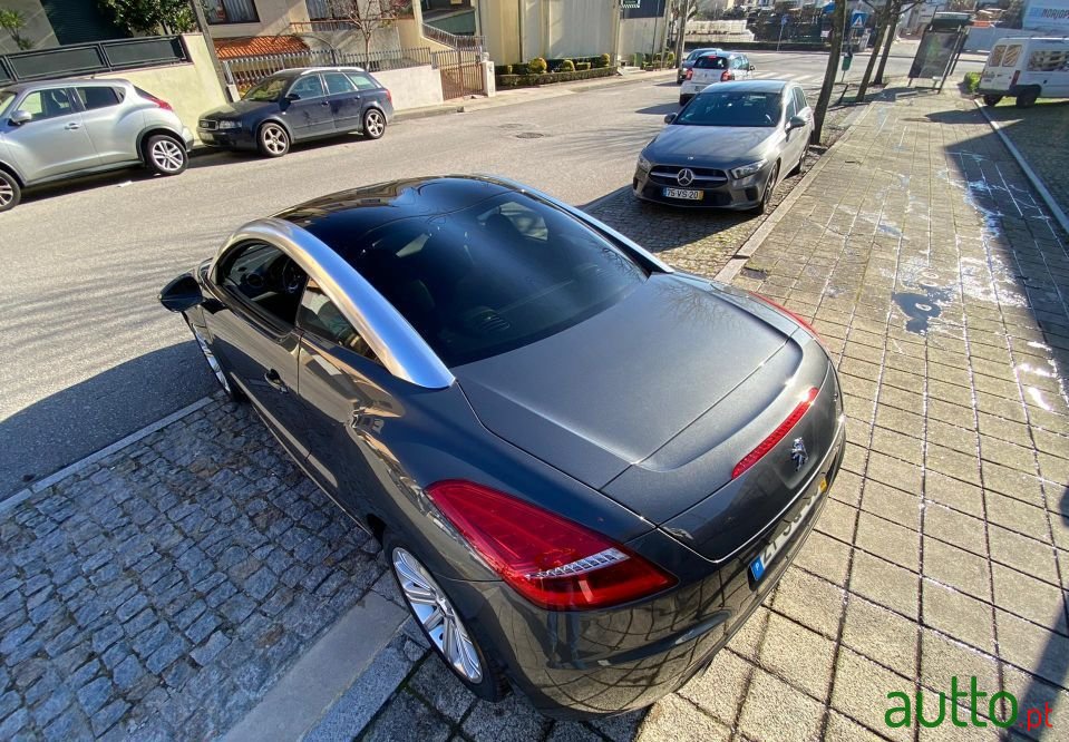 2011' Peugeot RCZ photo #2