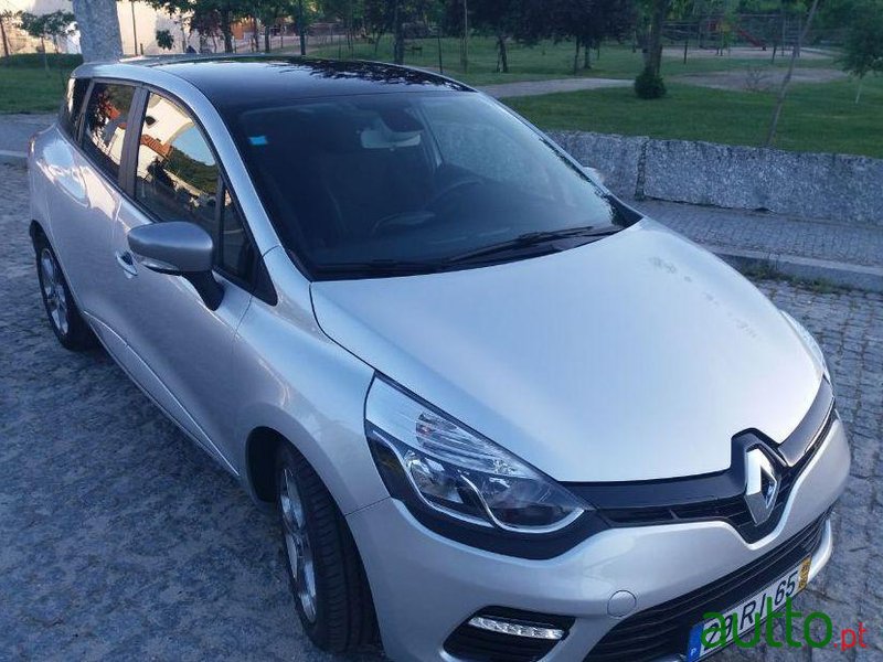 2016' Renault Clio Sport Tourer photo #1