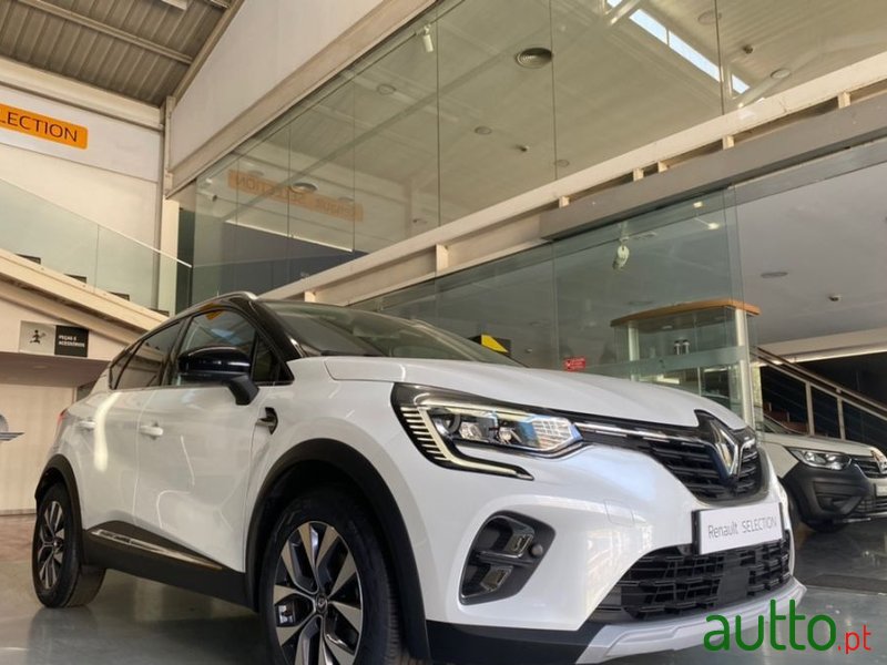 2021' Renault Captur photo #4