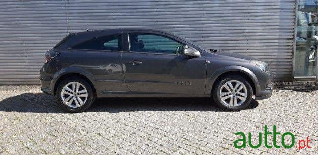 2009' Opel Astra Gtc photo #1