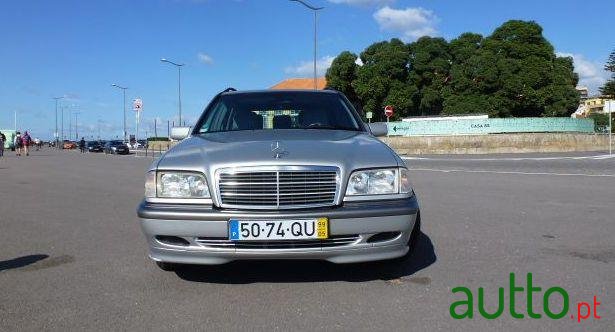 1999' Mercedes-Benz C-220 Cdi photo #1