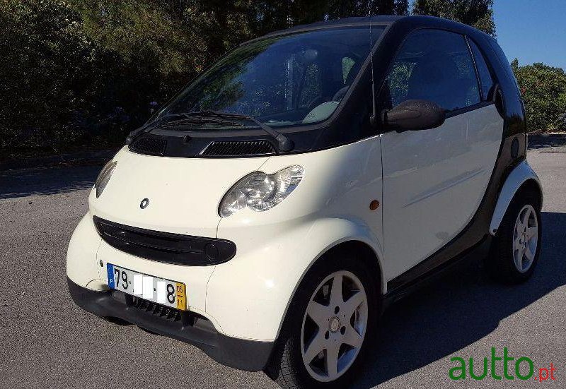 2005' Smart Fortwo Pure Cdi Aut. photo #1