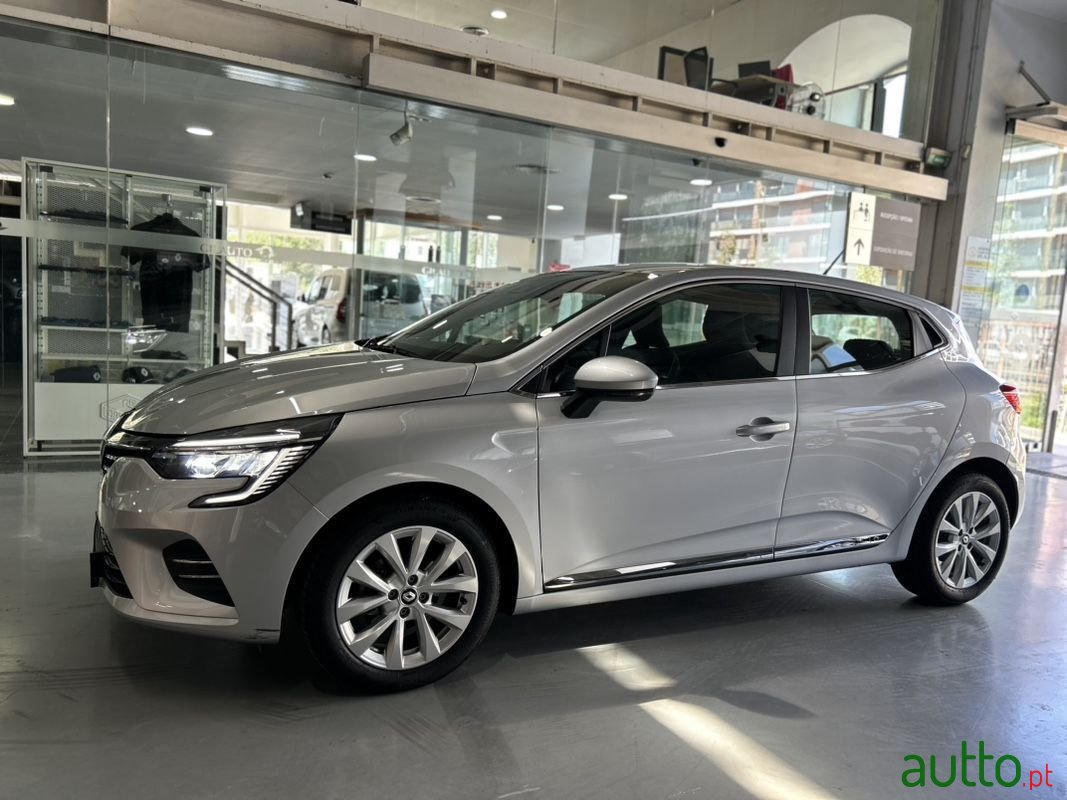 2022' Renault Clio photo #4