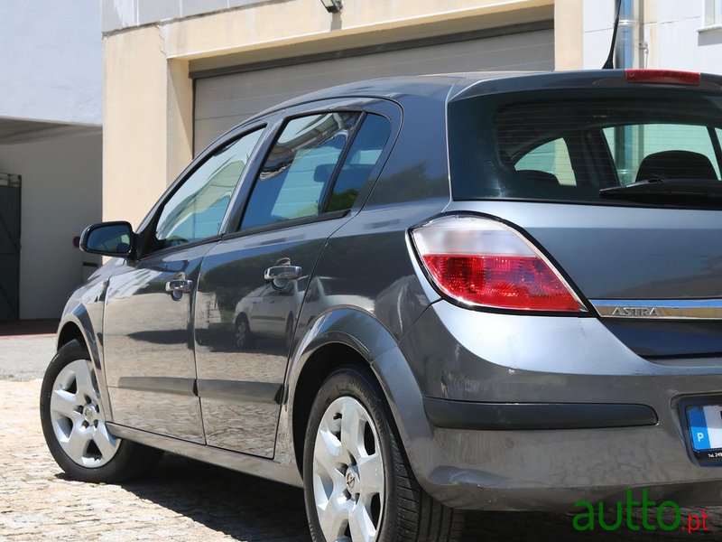 2006' Opel Astra 1.4 photo #3