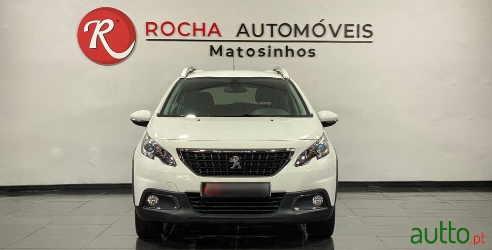 2019' Peugeot 2008 photo #2