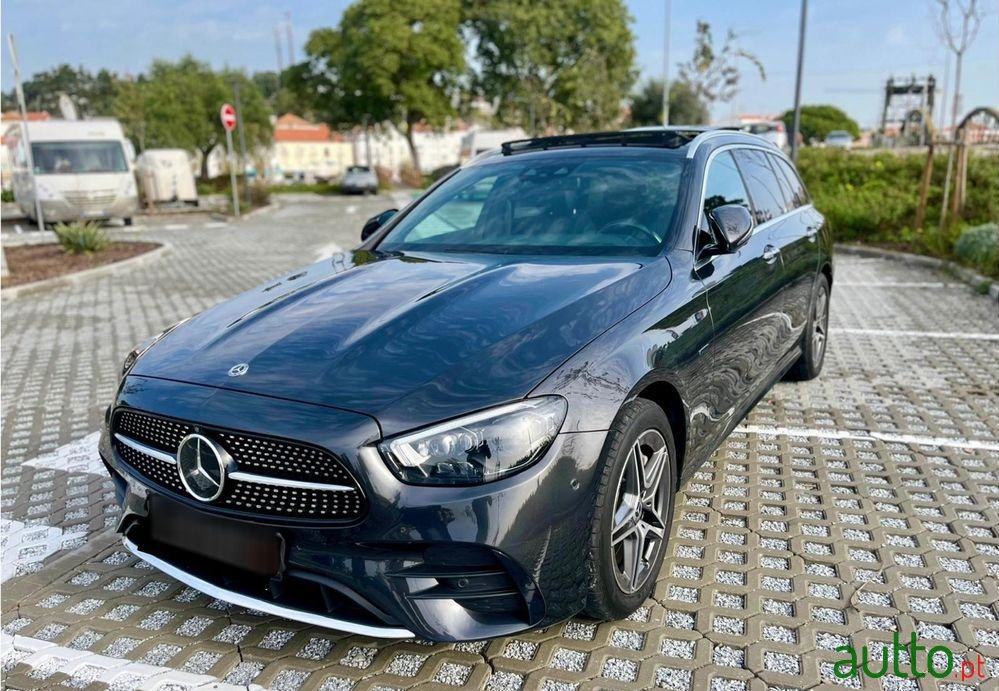 2021' Mercedes-Benz Classe E De Amg Line photo #4