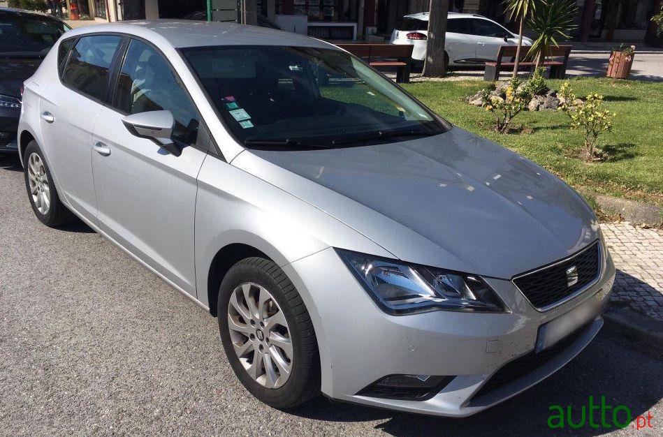 2014' SEAT Leon photo #2