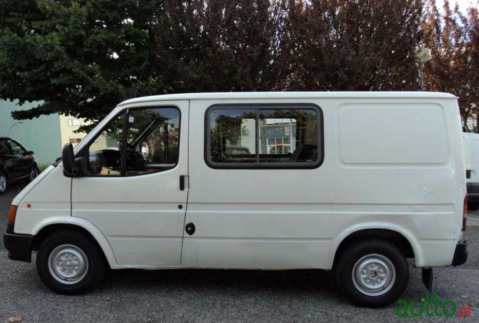 1994' Ford Transit 7 Lugares photo #2