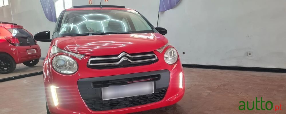 2014' Citroen C1 Airscape Vti Shine photo #3