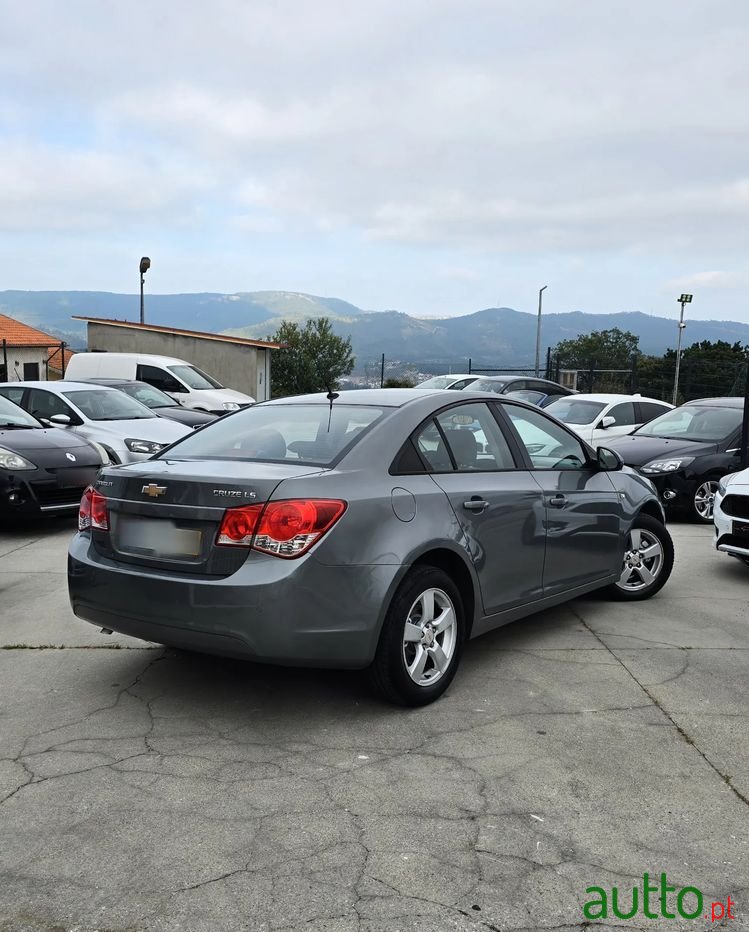 2011' Chevrolet Cruze 1.6 Ls photo #4