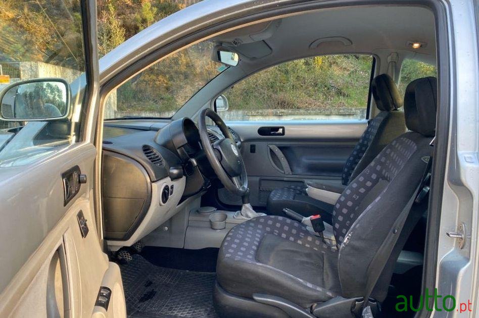 1999' Volkswagen New Beetle photo #3