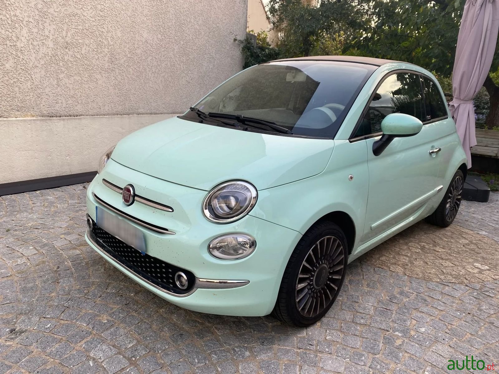 2015' Fiat 500C photo #1