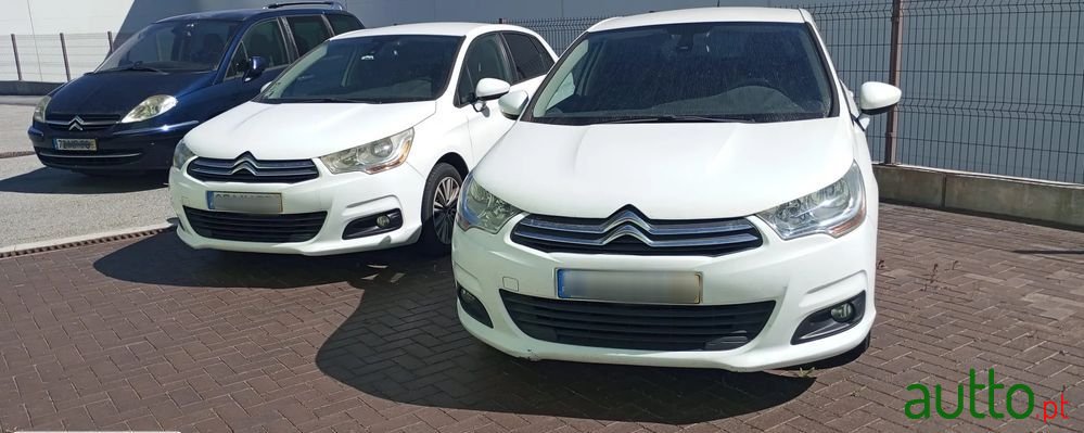 2011' Citroen C4 1.6 E-Hdi Exclusive photo #1
