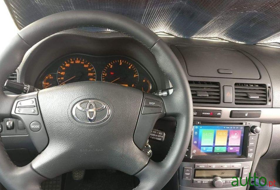 2009' Toyota Avensis Sw photo #1