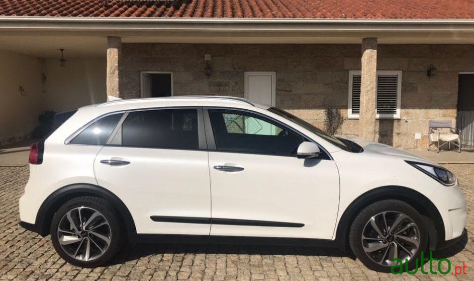 2018' Kia Niro photo #1