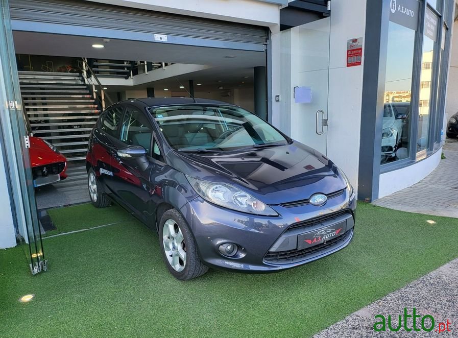 2009' Ford Fiesta photo #1