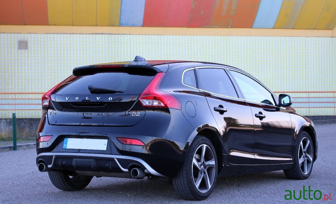 2015' Volvo V40 photo #5