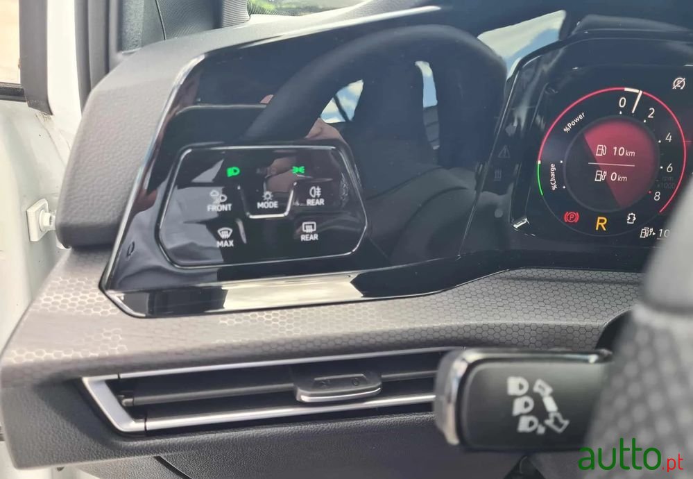 2021' Volkswagen Golf photo #6