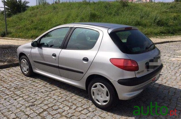 2000' Peugeot 206 1.1 photo #2