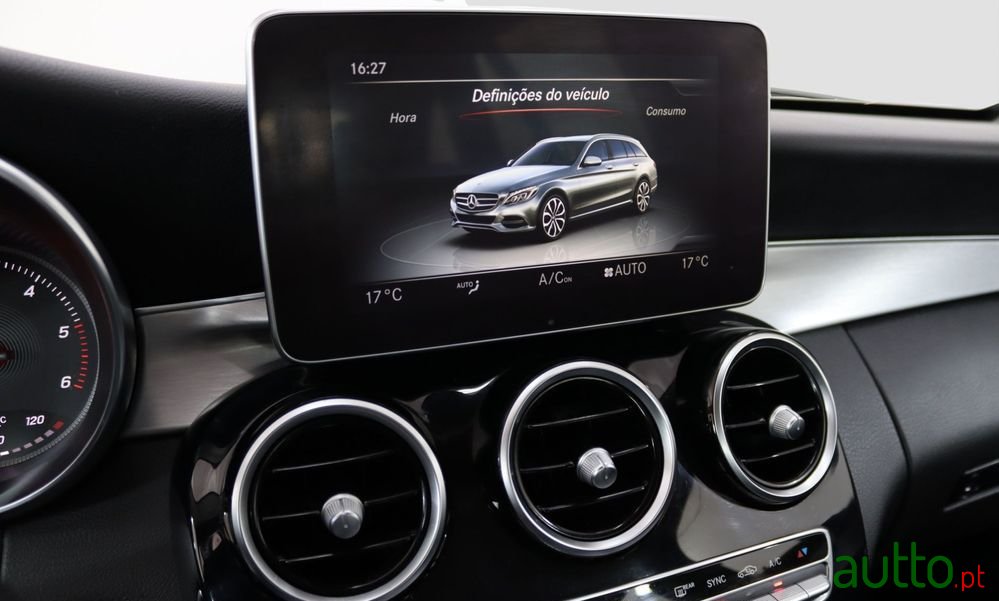 2015' Mercedes-Benz Classe C photo #6