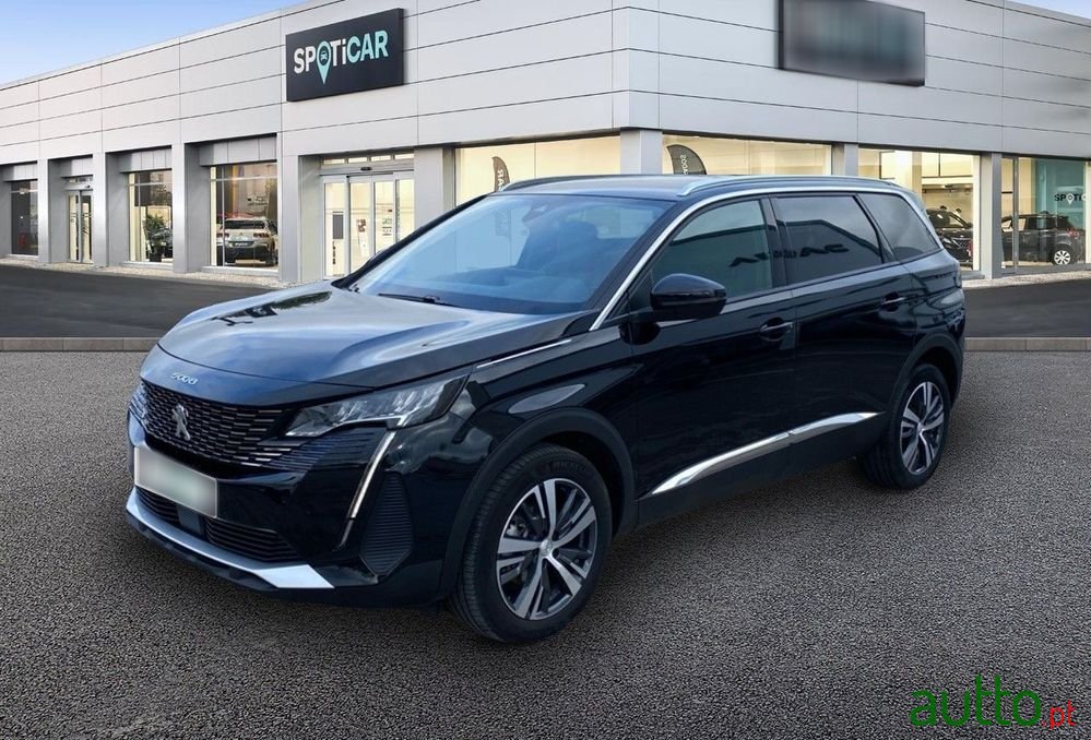 2024' Peugeot 5008 photo #1