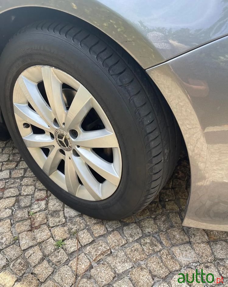 2017' Mercedes-Benz 180 photo #3